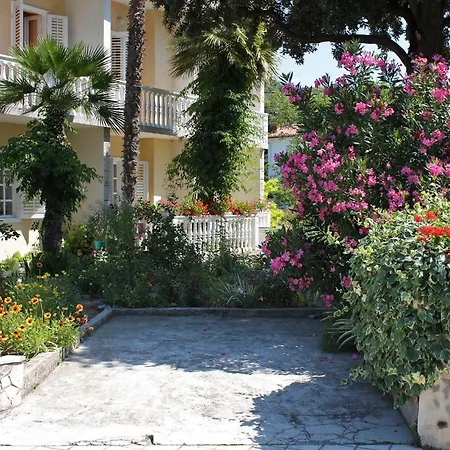 Apartament By The Sea Rab - 24761 Rab Town